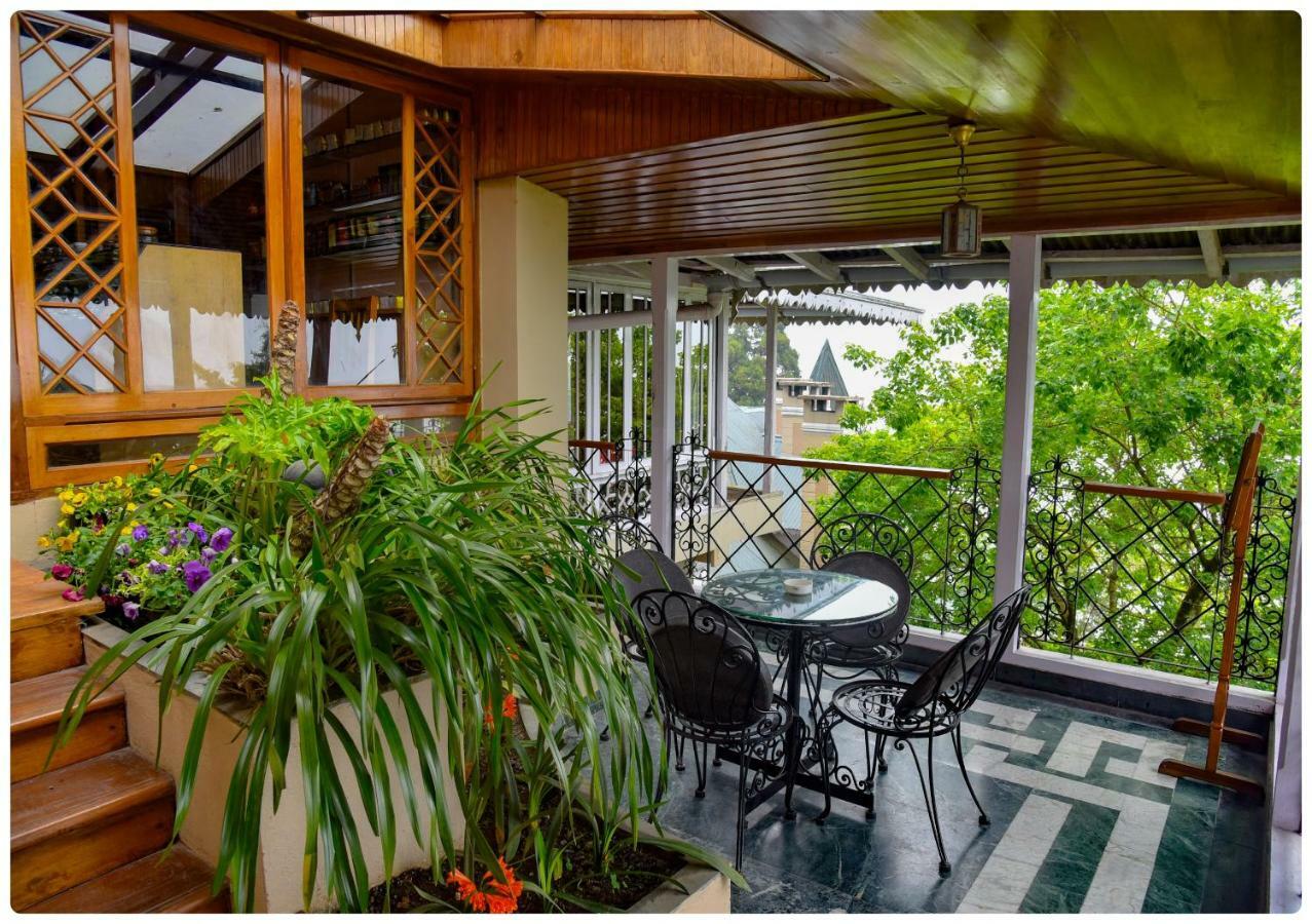 Cedar Inn Darjeeling  Luaran gambar