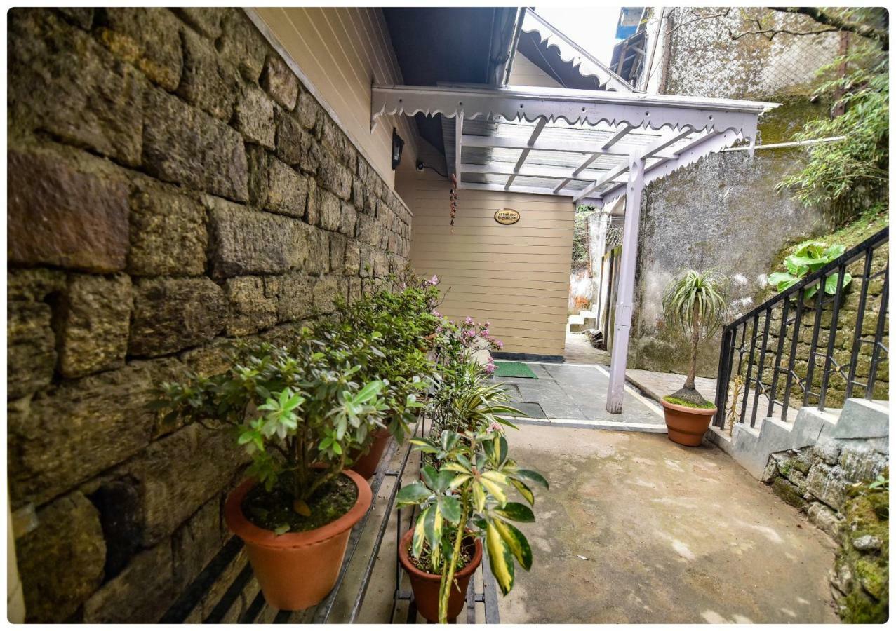 Cedar Inn Darjeeling  Luaran gambar