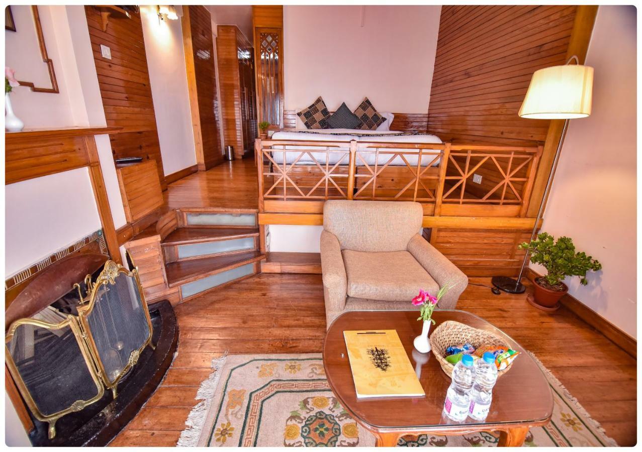 Cedar Inn Darjeeling  Luaran gambar