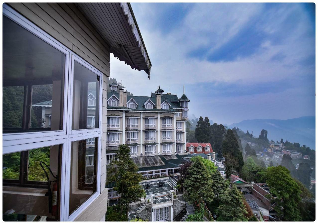 Cedar Inn Darjeeling  Luaran gambar