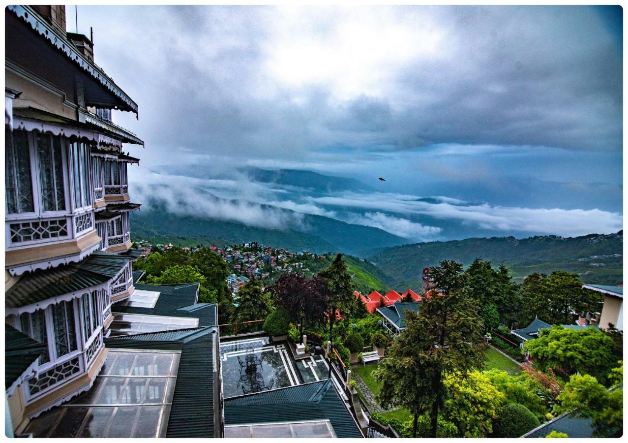 Cedar Inn Darjeeling  Luaran gambar