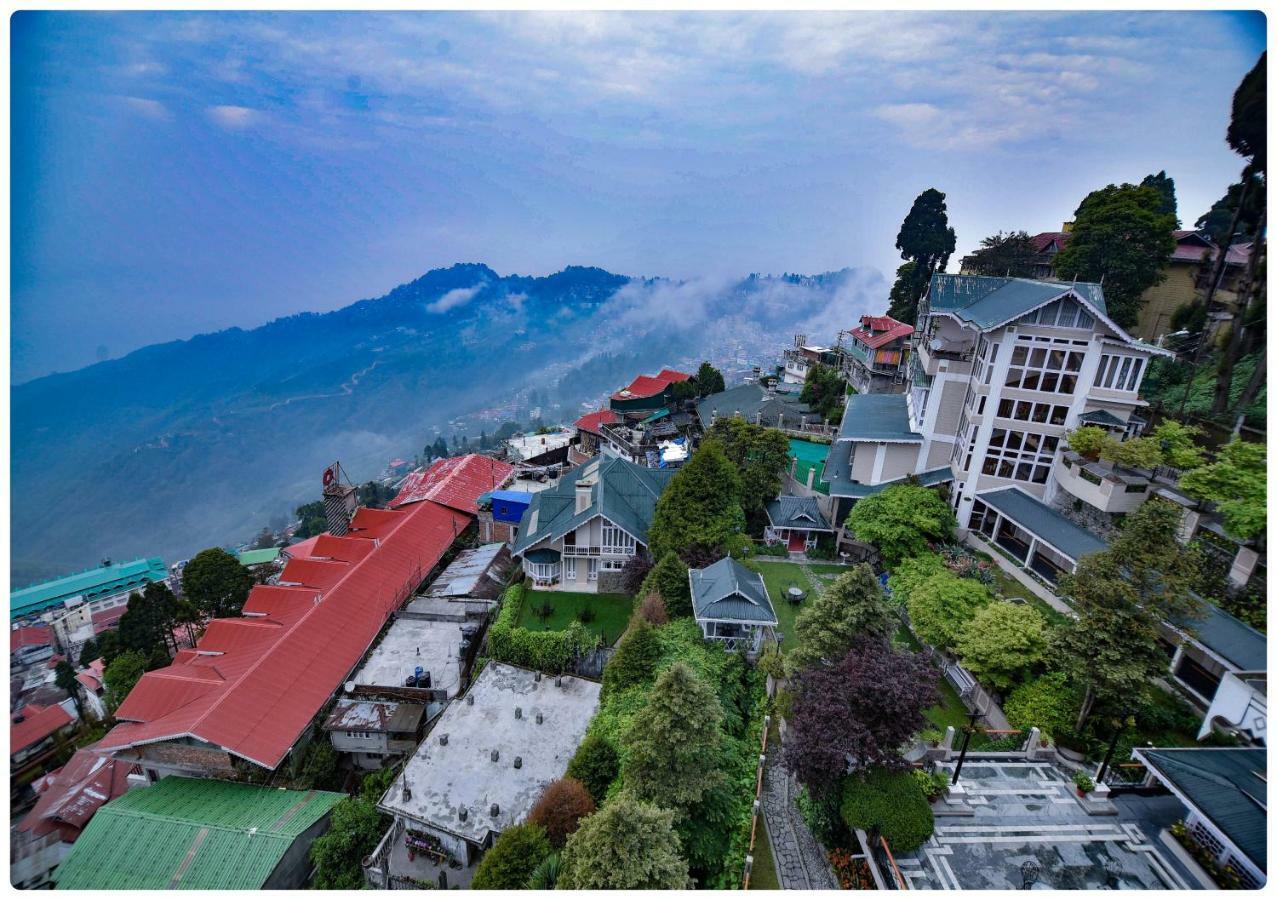 Cedar Inn Darjeeling  Luaran gambar
