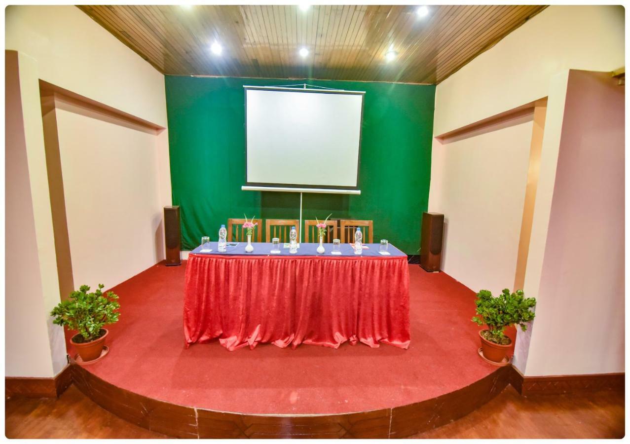 Cedar Inn Darjeeling  Luaran gambar