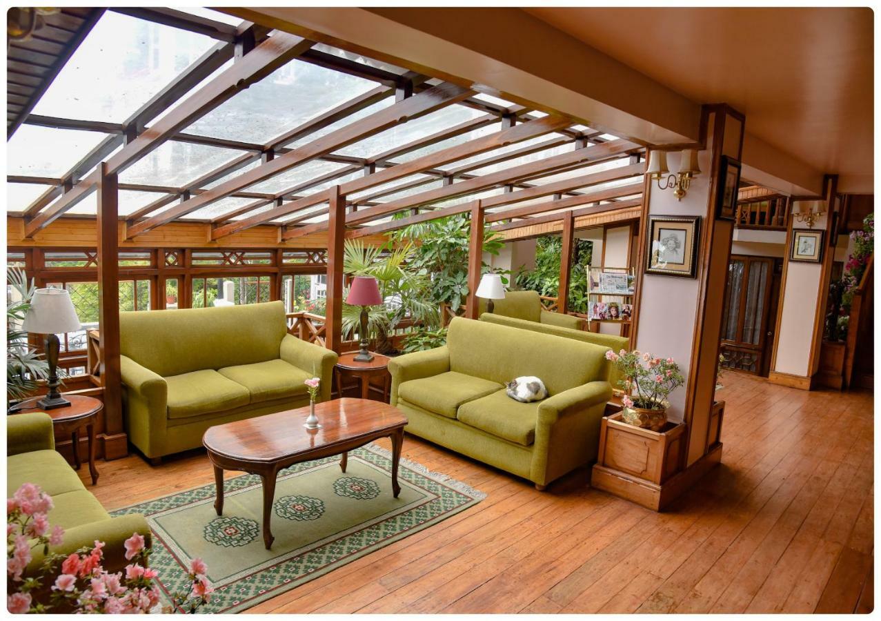 Cedar Inn Darjeeling  Luaran gambar