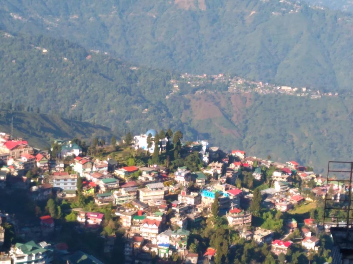 Cedar Inn Darjeeling  Luaran gambar